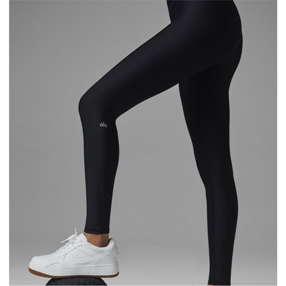 Alo High-Waist Airlift Legging Size Medium - Picture 1 of 5